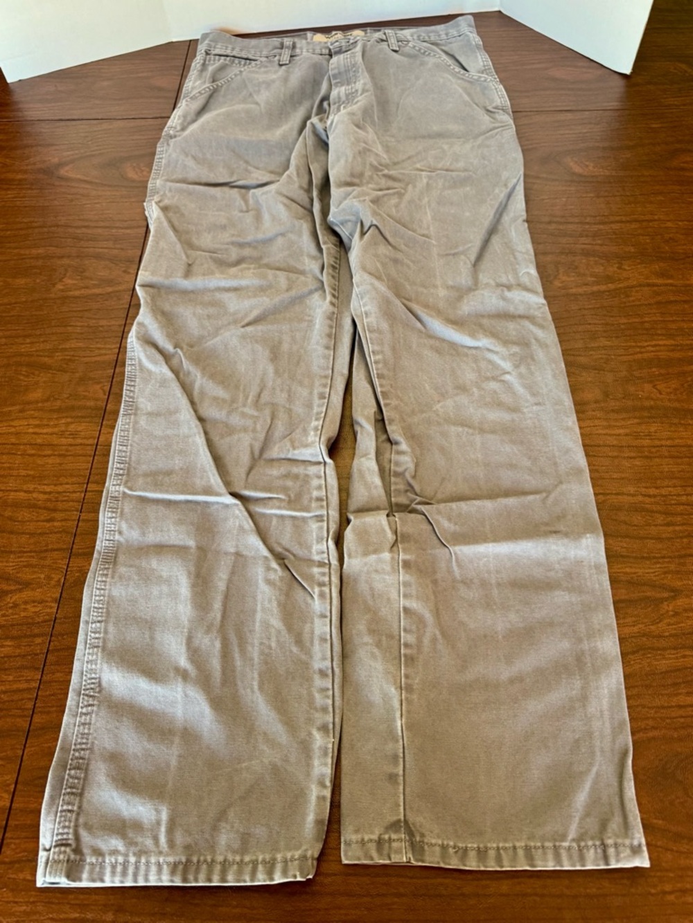 Wrangler beige/tan cargo pants size 32 X 34